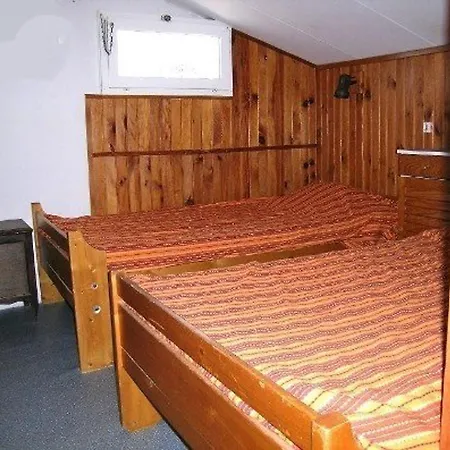 Semesterbostad Maison Familiale Avec Terrasse, Animaux Bienvenus - Fr-1-387-222