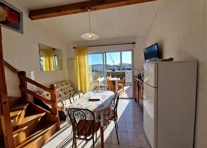 Сasa de vacaciones Maison Familiale Avec Terrasse, Animaux Bienvenus - Fr-1-387-222
